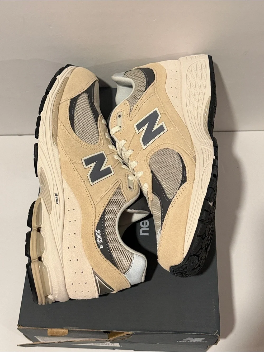 NB2002R ‘Sandstone Magnet’ Size 11 (M2002RFA)